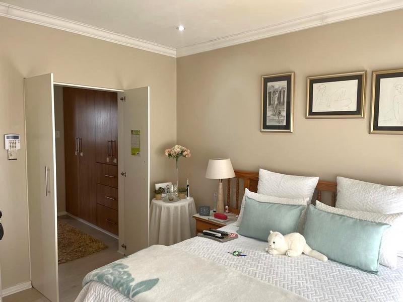 4 Bedroom Property for Sale in Hartenbos Central Western Cape